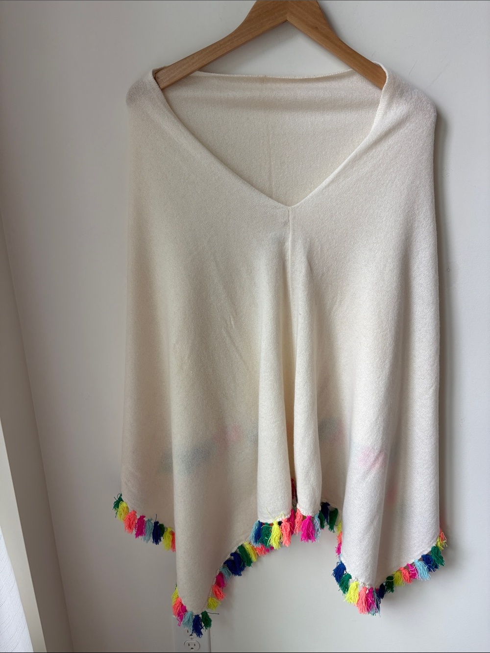 NWT Minnie Rose 100% Cashmere Ruana Poncho in Cream Multi Travel Comfy OS *flaw
